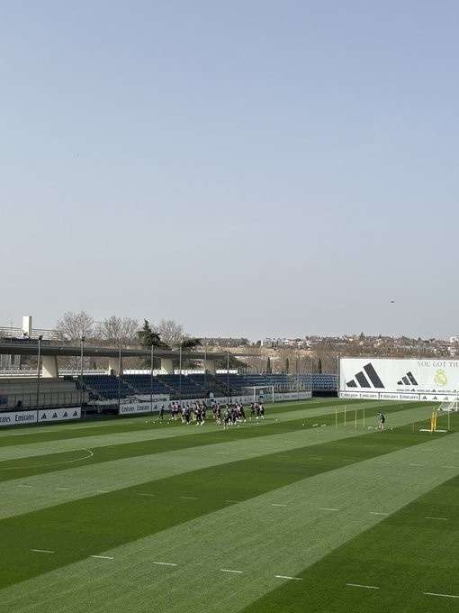 训练场变练兵场！姆巴佩贝林领衔缺席名单 皇马紧急抽调8名青训小将救场