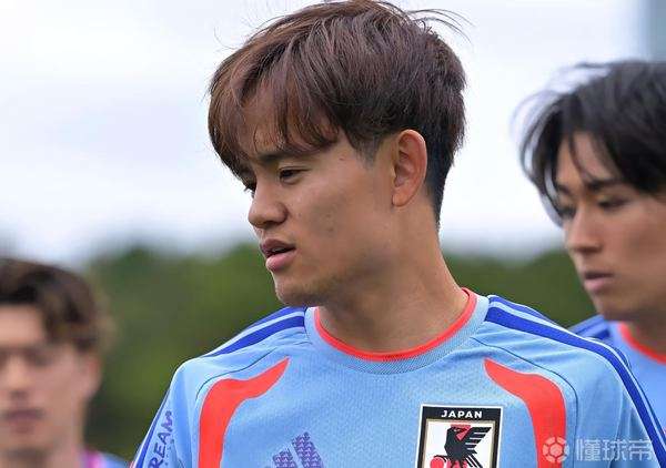 久保建英谈国家队征途：接过8号战袍是责任，更是传承