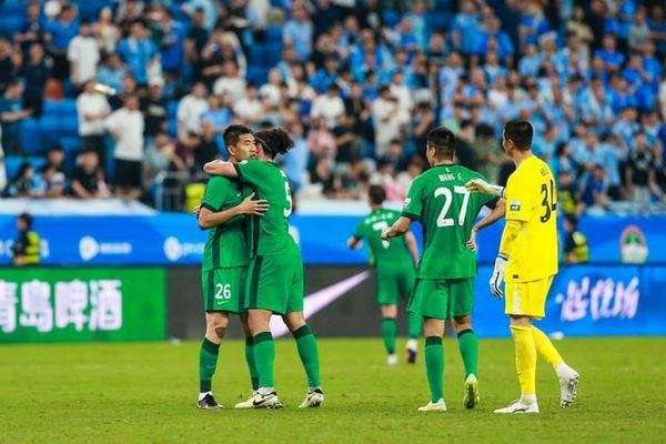 国安4-0横扫深圳！七轮不败，工体又见“御林军”雄风